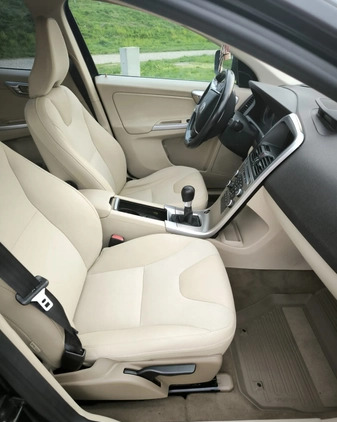 Volvo XC 60 cena 39500 przebieg: 247876, rok produkcji 2010 z Wrocław małe 232